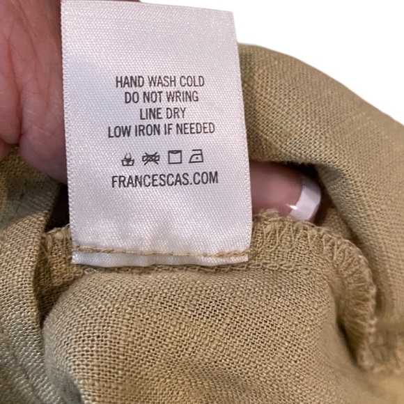 HARPER Francesca’s Ava Button Front V-Neck top - Picture 8 of 8